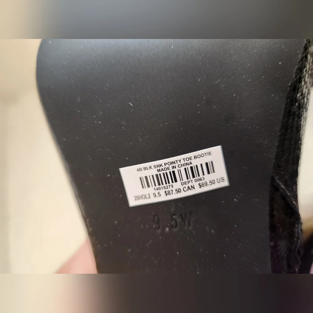 Torrid Black Faux Leather Snake Print Side Zip Pointed Toe Booties Size 9.5 WW - Picture 8 of 16